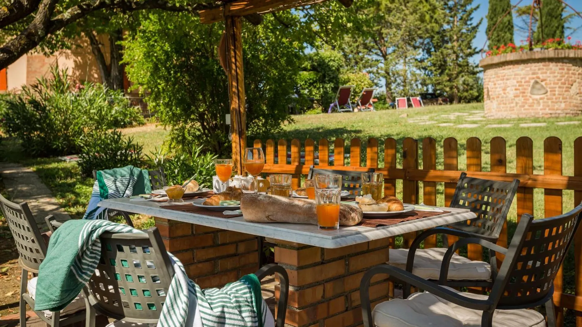 Gospodarstwo agroturystyczne Agriturismo Canale Peccioli Włochy
